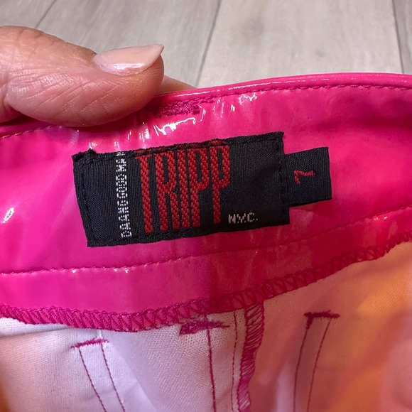 Tripp NYC hot pink faux leather vinyl y2k rave festival emo womens pants size 7 - Picture 4 of 8